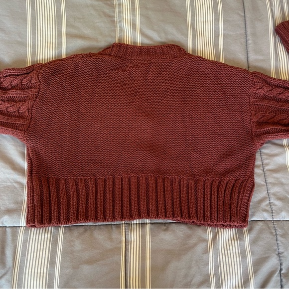 Cable knit crop cardigan - Picture 5 of 8